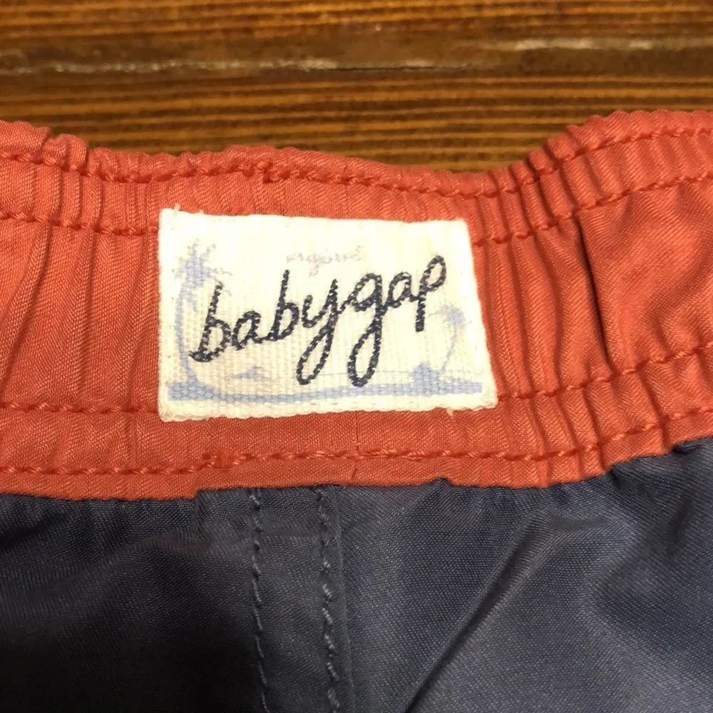 NWOT Baby Gap Boy’s Swim trunks Size 3-6 months